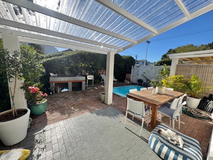 To Let 2 Bedroom Property for Rent in Claremont Upper Western Cape